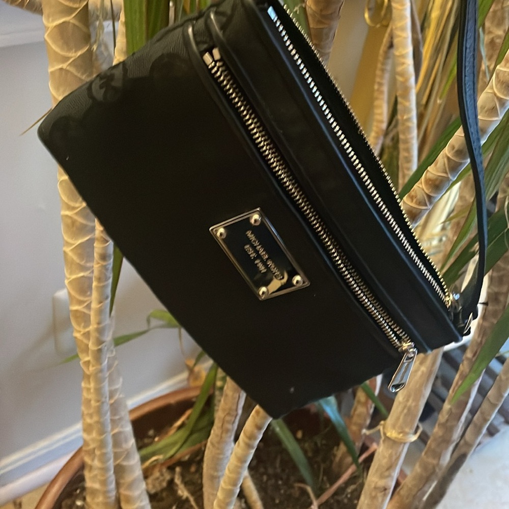 Michael Kors   wallet